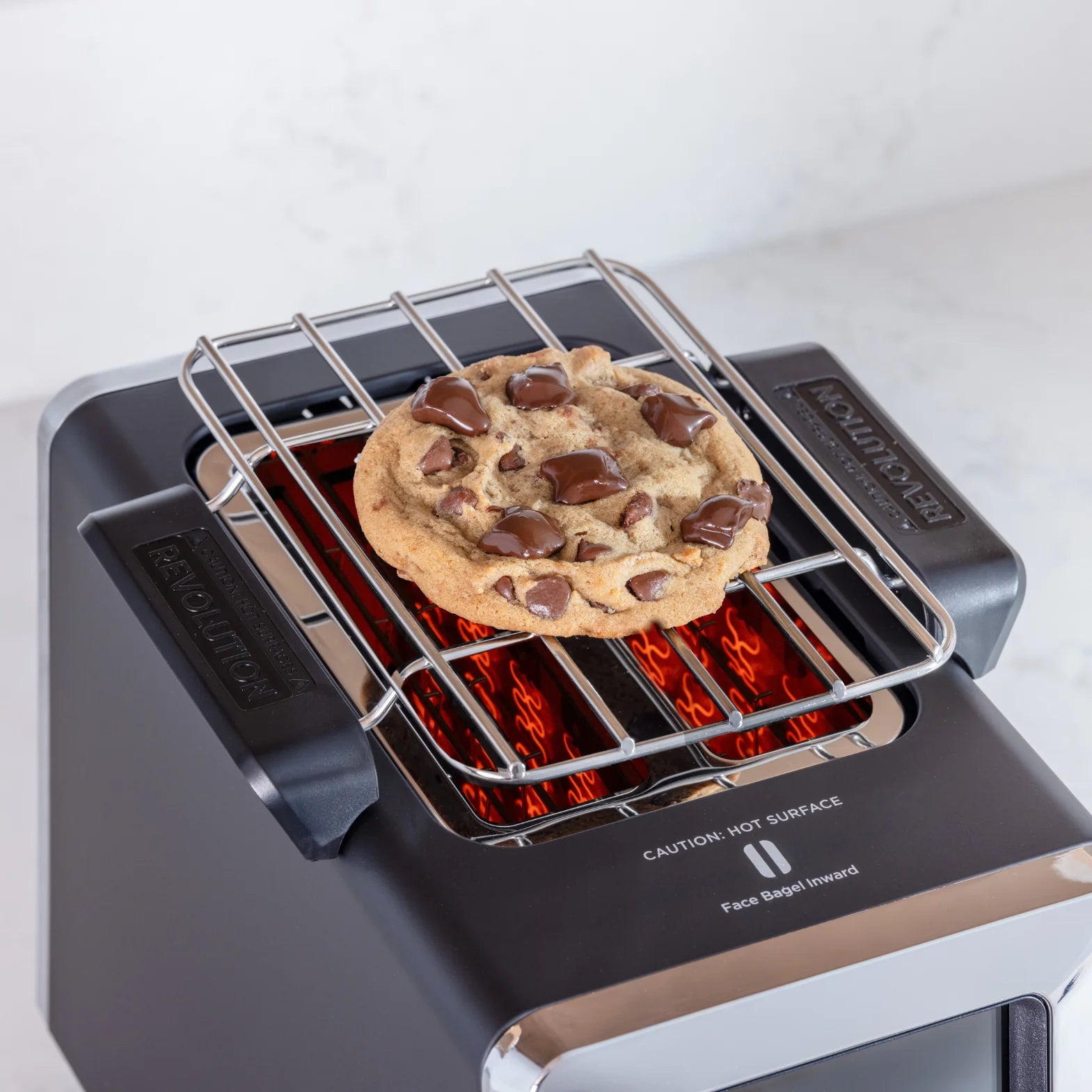 Revolution Cooking InstaGLO R810 Toaster in Matte Black