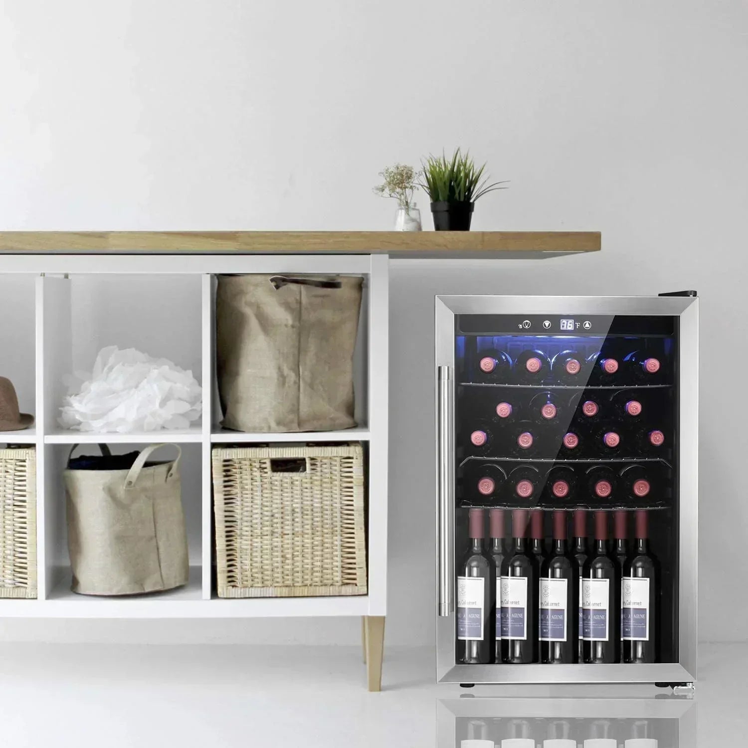 Wine Cooler/Cabinet Refrigerator Fridge